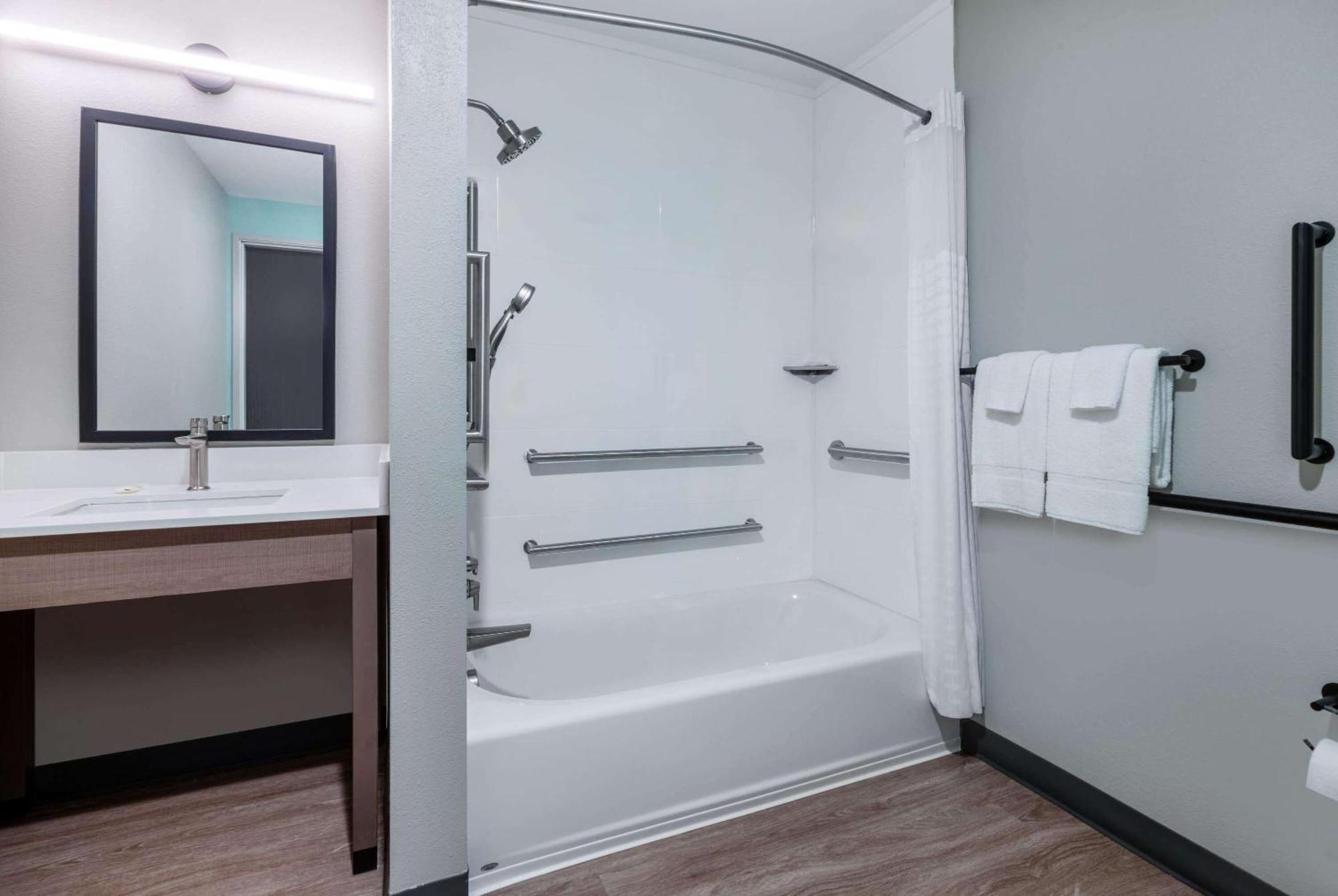 Echo Suites Extended Stay By Wyndham Nashville/ غالاتين المظهر الخارجي الصورة